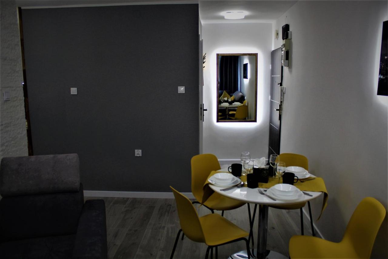 Apartament Przy Arsenale Wroclaw Bagian luar foto